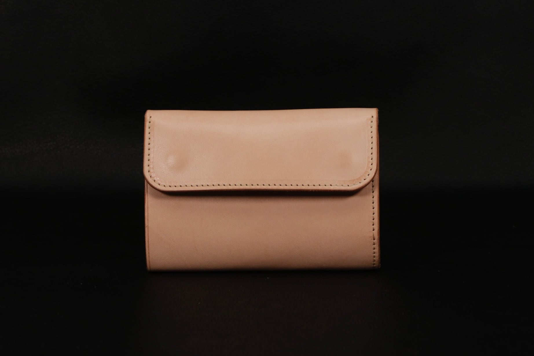 Saddle Leather Middle Wallet 01