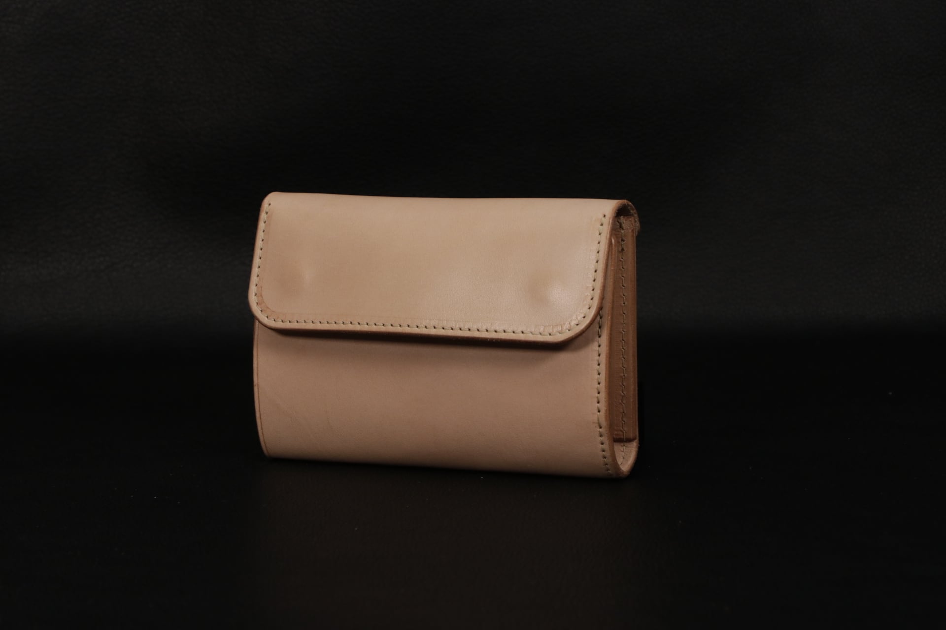 Saddle Leather Middle Wallet 01