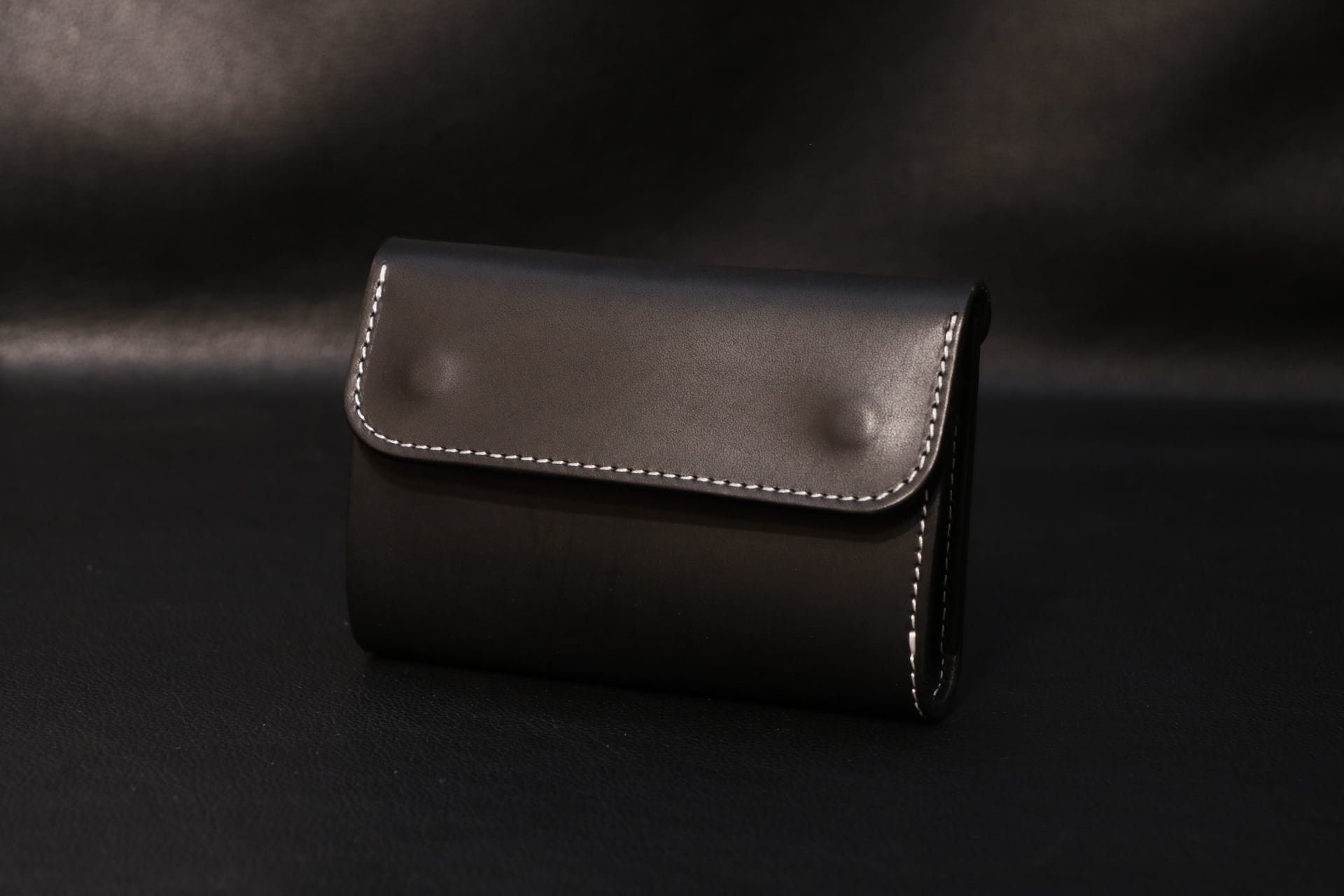 Saddle Leather Middle Wallet 01