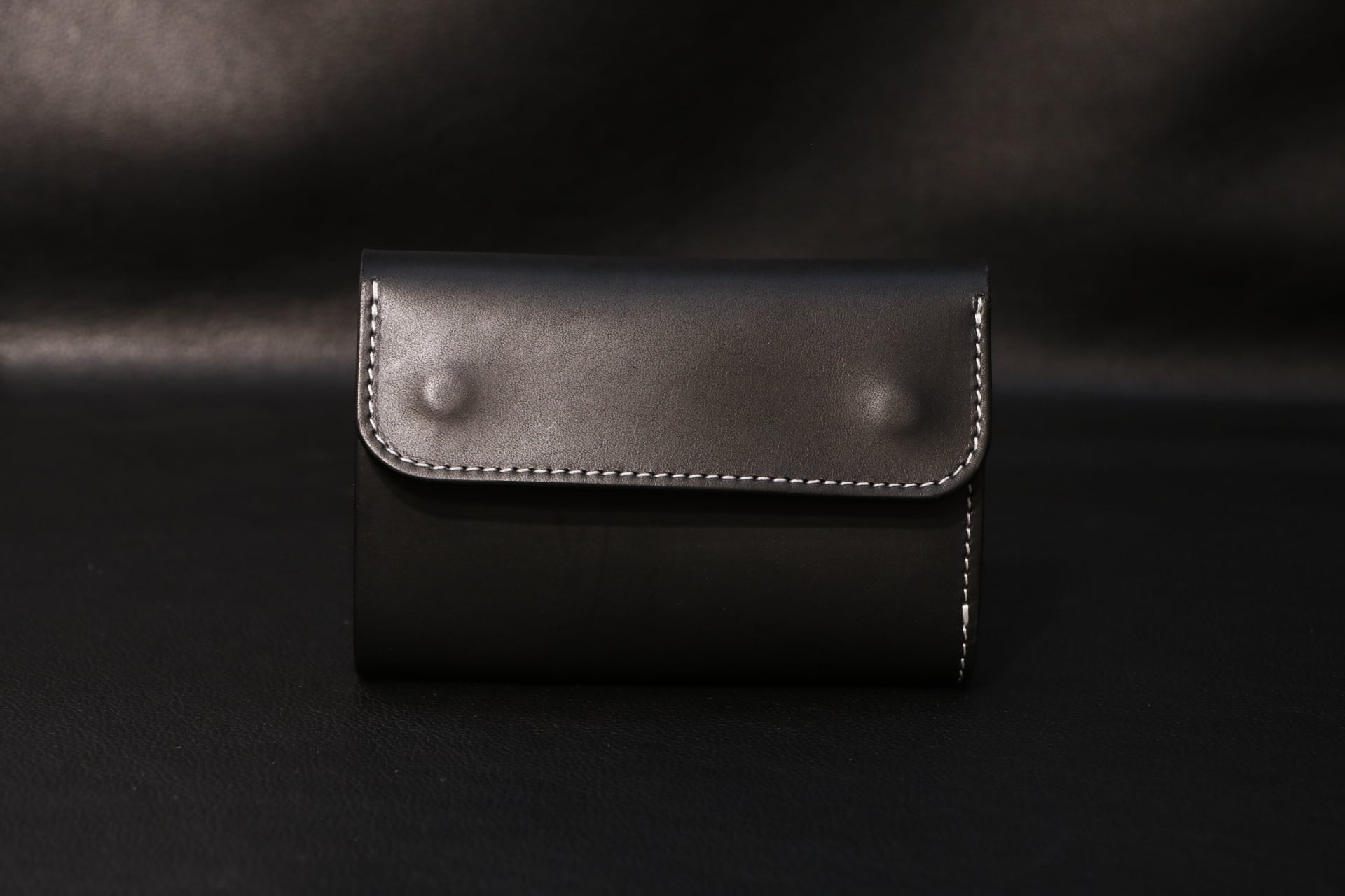 Saddle Leather Middle Wallet 01
