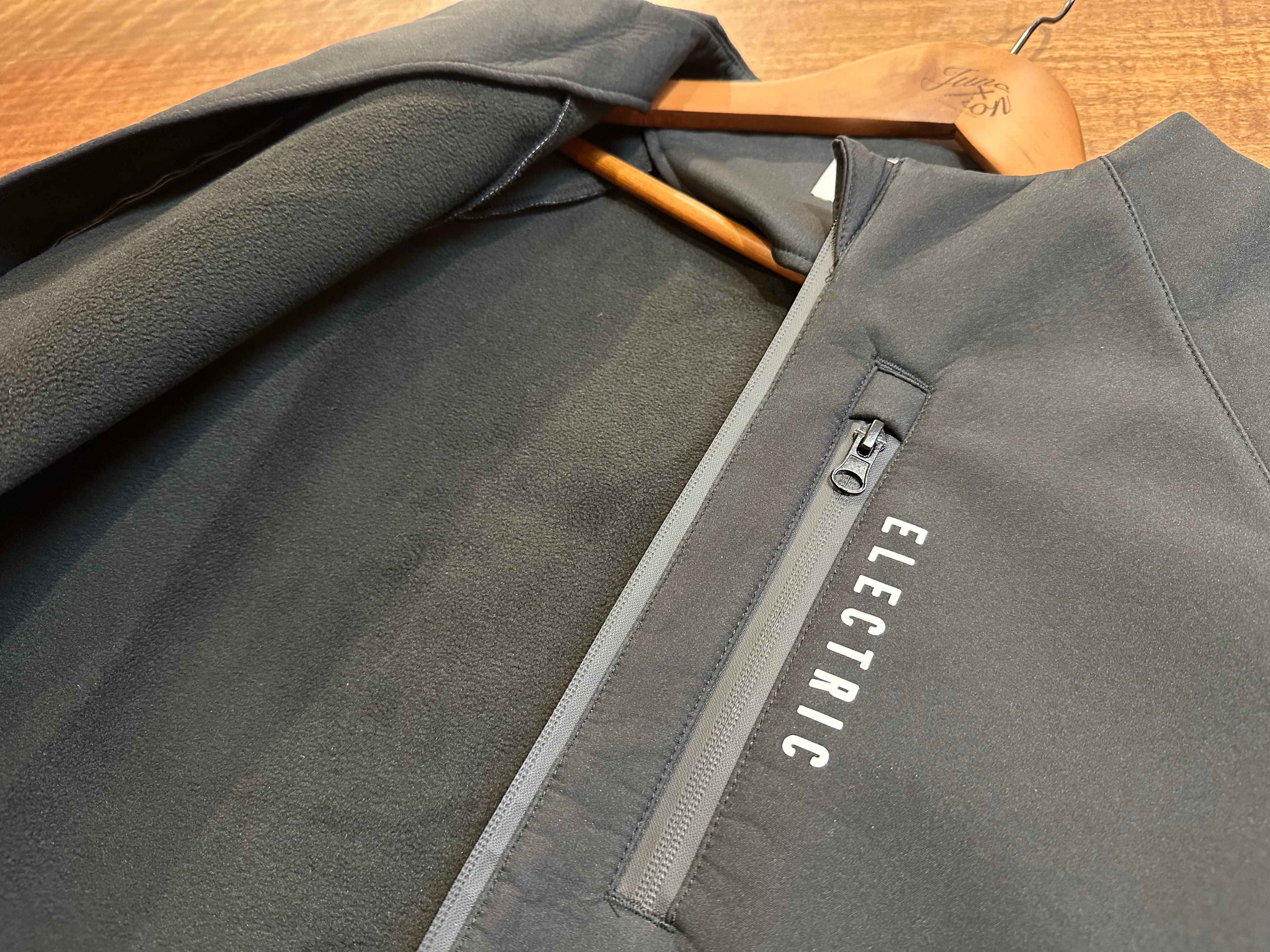 ELECTRIC VERTICAL LOGO WATER REPELENT TECH JACKET