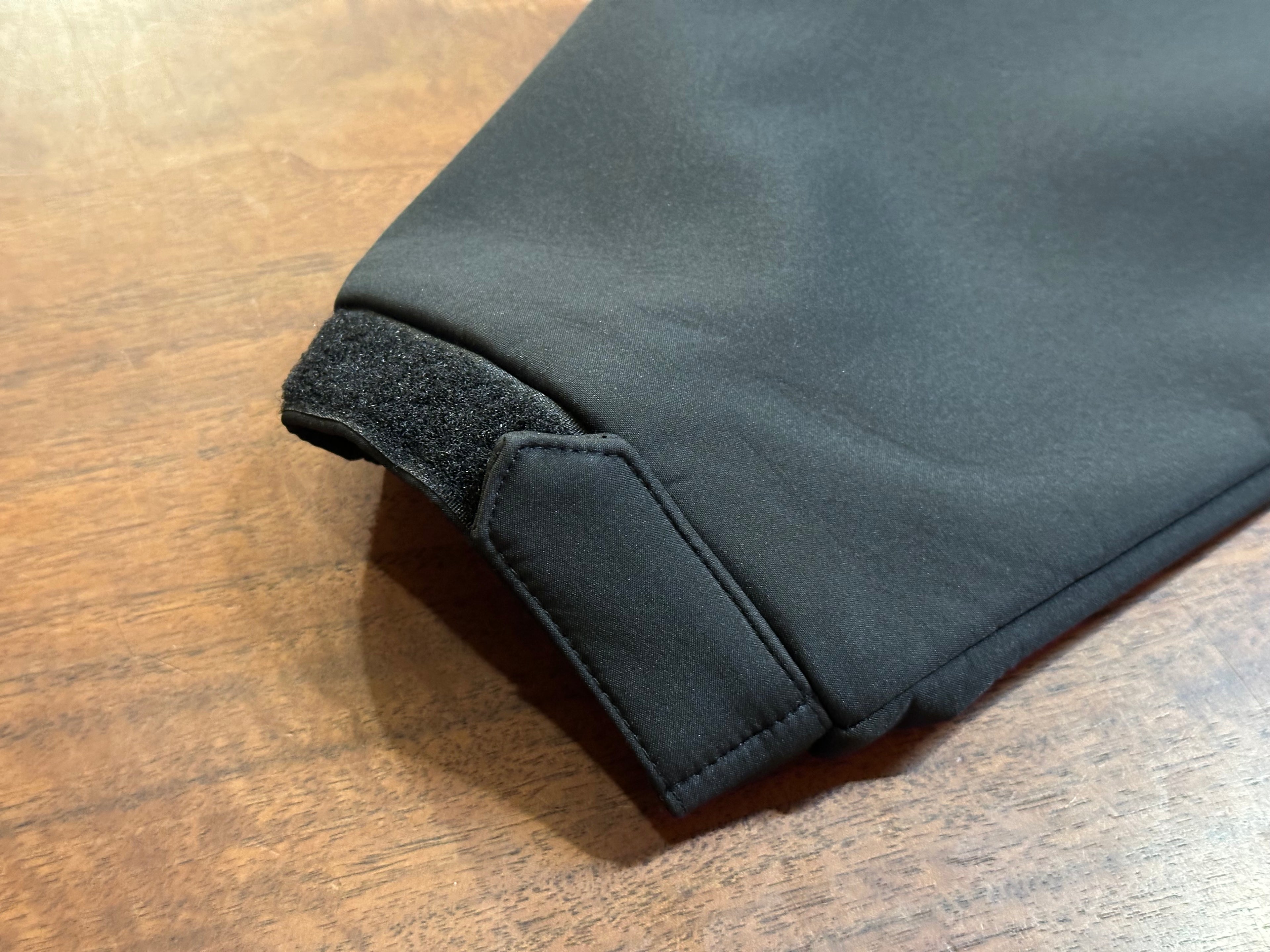 ELECTRIC VERTICAL LOGO WATER REPELENT TECH JACKET